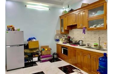 Bán nhà Lĩnh Nam, 37m2 x 2.4 tỷ. LH: 0912519472